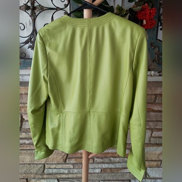 Valerie Stevens Green Apple 100% Leather Green Women's Jacket_Med - Picture 4 of 9